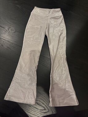 Girls Glitter Flare Leggings in Light Silver